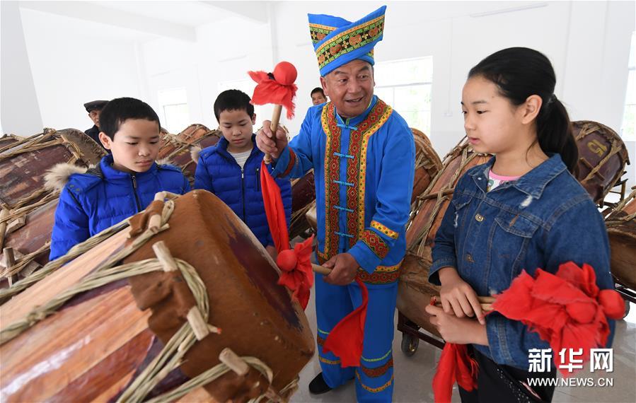 韦建廷：传承壮族会鼓千年雄风