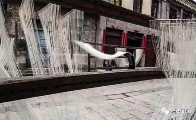 厉害了!这群年轻人!帮助很多贫困户,还把这个古镇发展成文创旅游大镇!