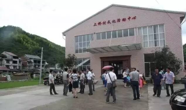 总有人说农村文化已经消失了 这些人用大半辈子的时光为农村文化正名