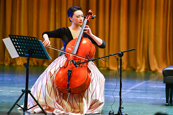 王硕大提琴独奏音乐会在山东大学音乐厅精彩上演