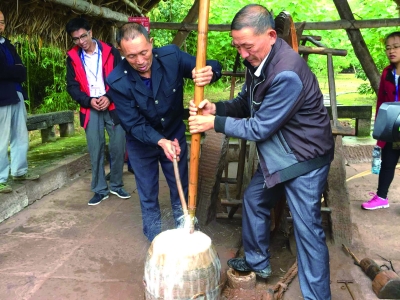 全国文物专家集聚四川大英 商议如何更好保护卓筒井