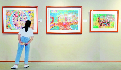 云南农民工书画摄影展聚焦“建设者之歌”