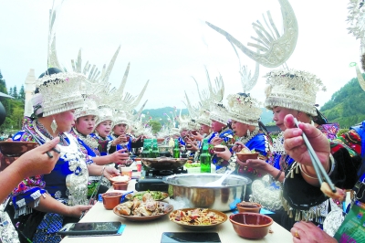 贵州雷山：庆贺丰收过苗年