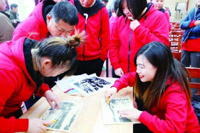 “版画接龙”文化实践活动在北京市朝阳区举办
