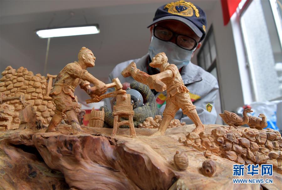 同台竞技秀雕刻风采 方寸之间展工匠精神