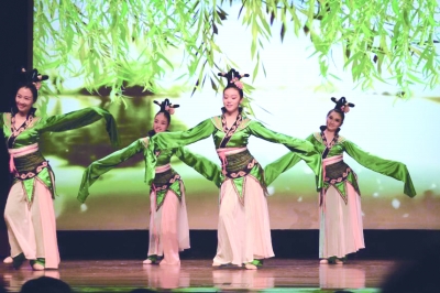 “欢乐春节”预热 中国年味全球渐浓
